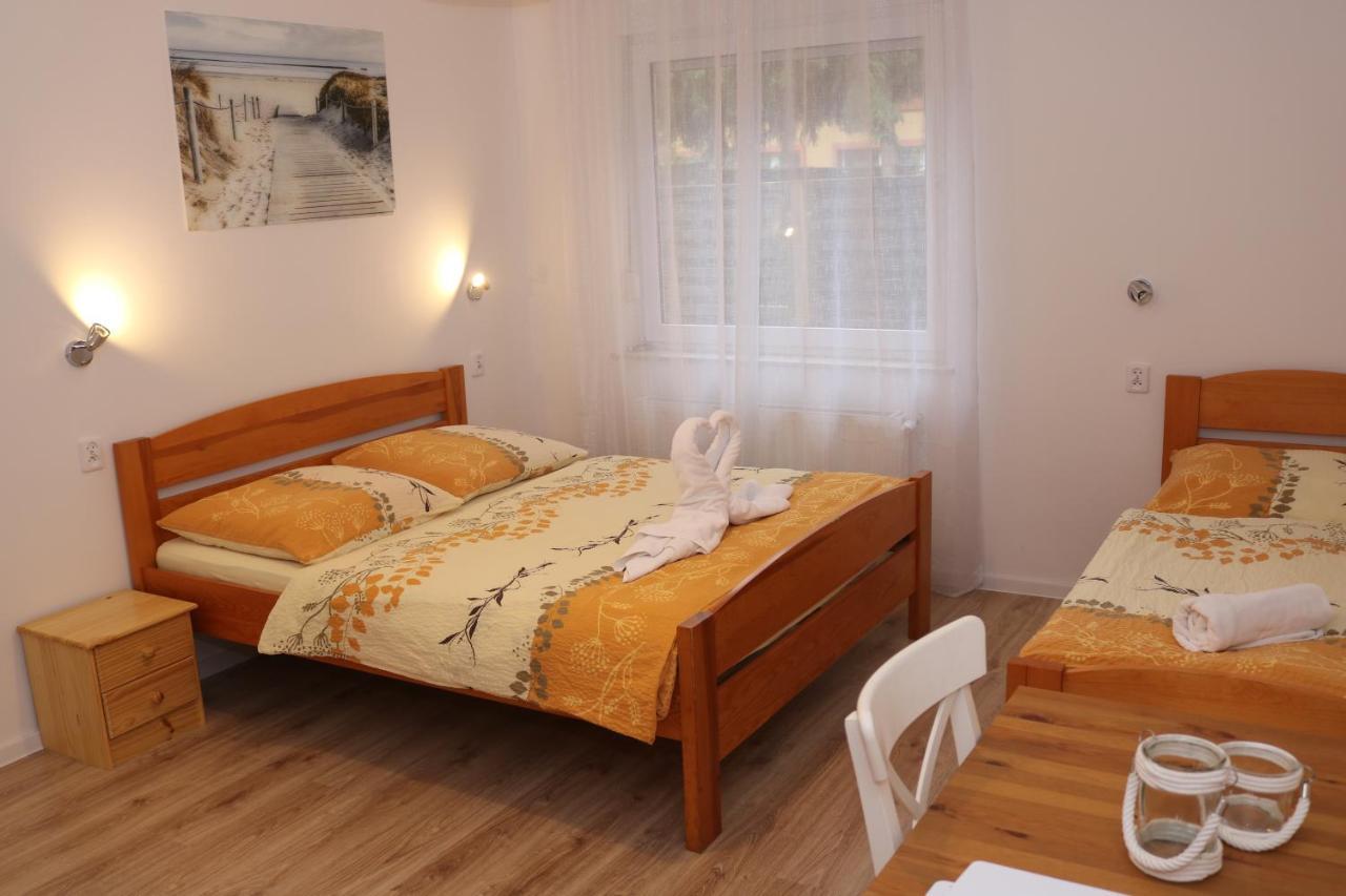 Pod Zaglami Apartment Pobierowo Exterior photo